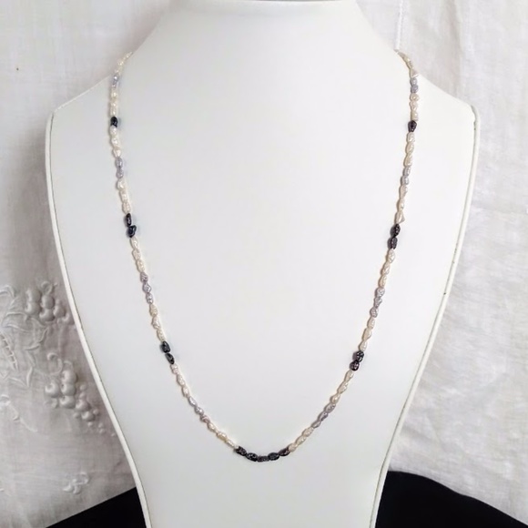 Freshwater Pearl Necklace - Picture 2 of 8